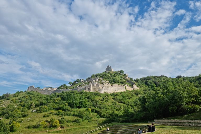 Randonnée médiévale au château de Crussol en Ardèche